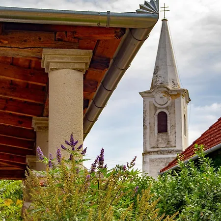 Holiday home Duba Haz A Balaton-felvideken *
